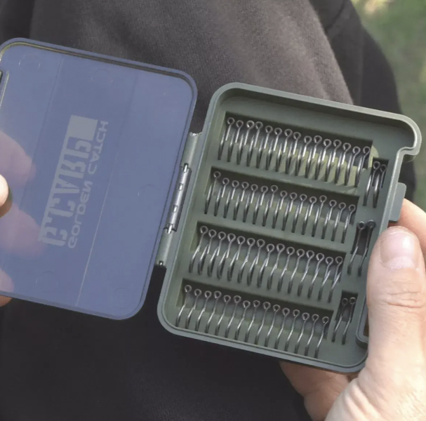 Коробка Golden catsh G.Carp Hook Box