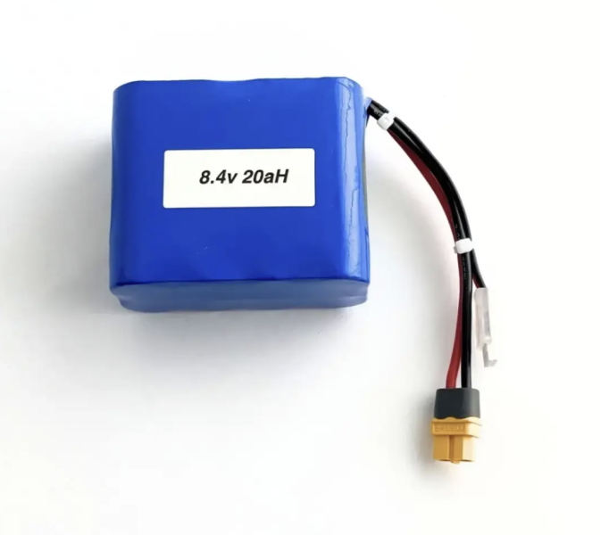 Кораблик для завозу прикормки Фурія Шторм